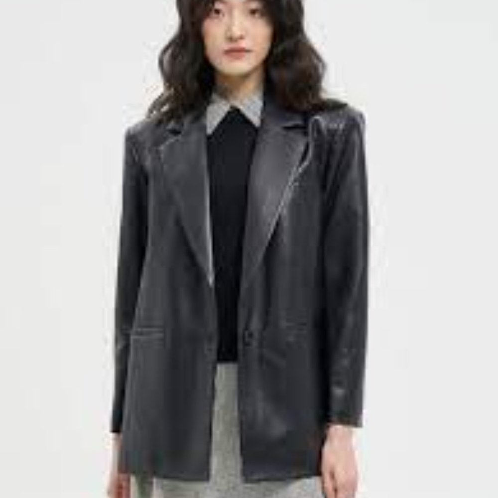 ALICE & OLIVIA SHAN OVERSIZED VEGAN LEATHER BLAZER size 2